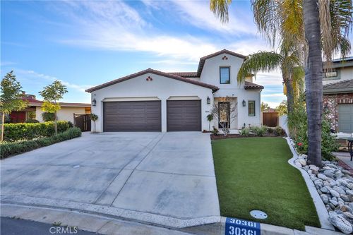 30361 Clear Water Dr, Canyon Lake, CA, 92587-7457 | Card Image