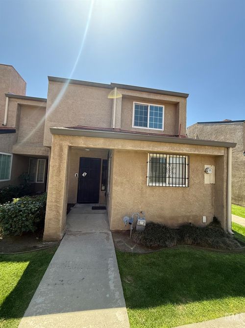 22-3600 O St Street, Bakersfield, CA, 93301 | Card Image