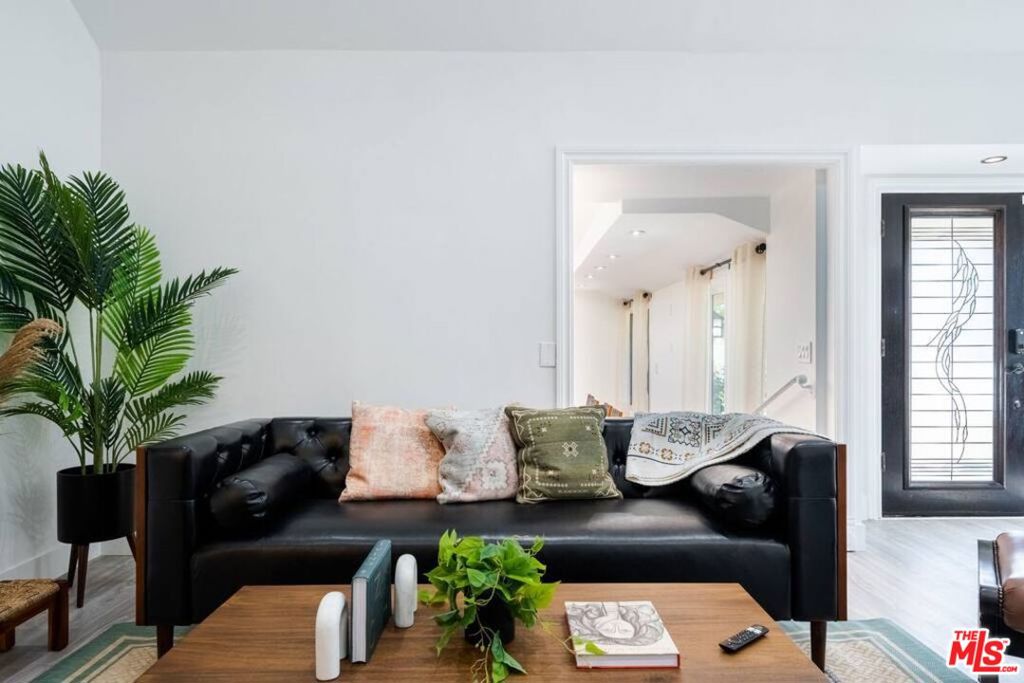 Residential Lease in Los Angeles 4