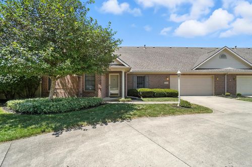 812 Brendle Trce, Springfield, OH, 45503-7400 | Card Image
