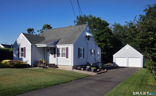 67 Peck St, Milford, CT, 06460-2515 | Card Image