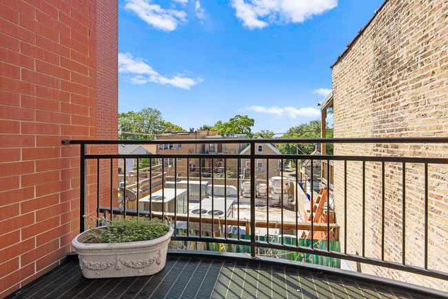 APT-203 - 2041 W Division St, Home with 2 bedrooms, 2 bathrooms and null parking in CHICAGO IL | Image 13