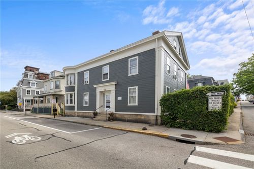 216 Spring St, Newport, RI, 02840-6841 | Card Image