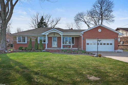 41589 Windmill St, Harrison Township, MI, 48045-5910 | Card Image