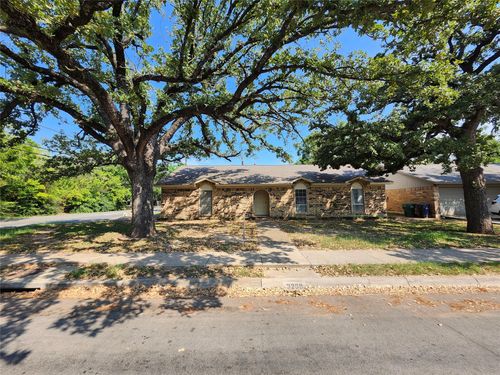 3209 Oriole Ln, Denton, TX, 76209-4825 | Card Image