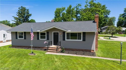 35577 Freed Dr, Eastlake, OH, 44095-2315 | Card Image
