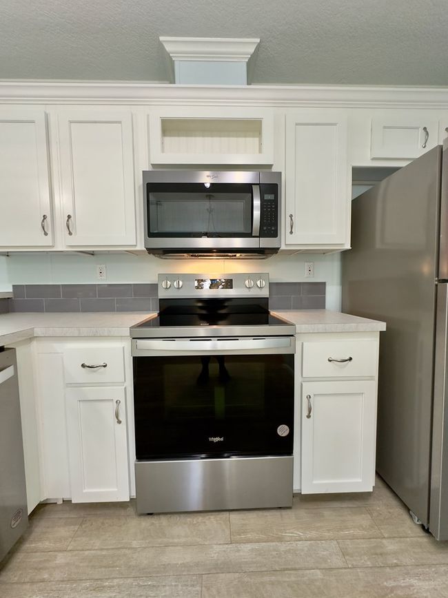 Brand New Stainless Steel Appliances | Image 18