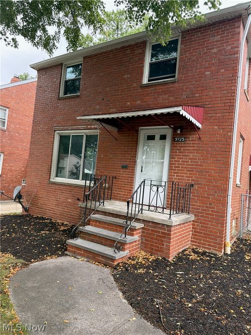 9725 S Highland Ave, Garfield Heights, OH, 44125-2378 | Card Image