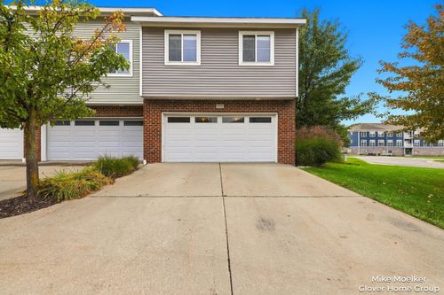 315 Northwest Xing, Holland, MI, 49423-9252 | Card Image
