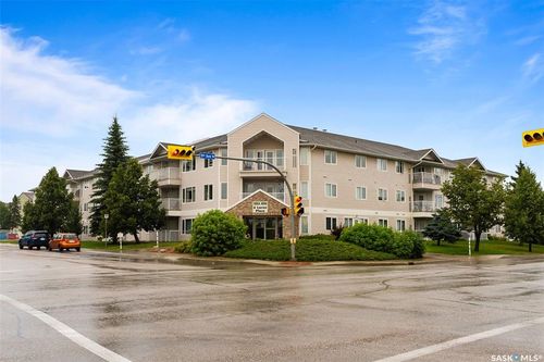 204-6 Lorne Pl, Regina, SK, S4R8B3 | Card Image
