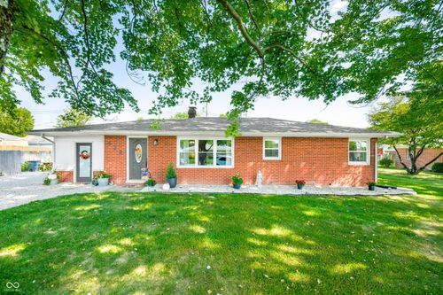 453 S Scotty Dr, Brownstown, IN, 47220-9682 | Card Image