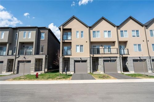 15 Raspberry Lane, Mount Hope, ON, L0R1W0 | Card Image