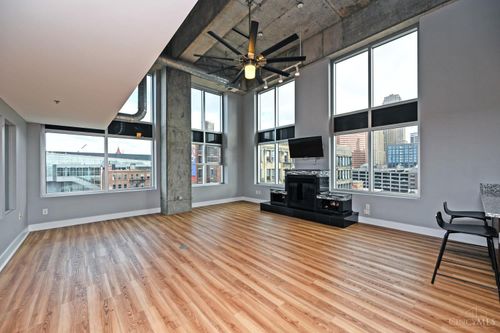 353 W 4th St, Cincinnati, OH, 45202-2719 | Card Image