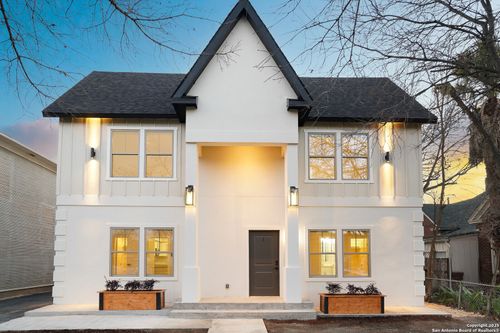 102-1644 W Mistletoe Ave, San Antonio, TX, 78201-5533 | Card Image