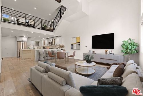 101-5019 Maplewood Ave, Los Angeles, CA, 90004-3596 | Card Image
