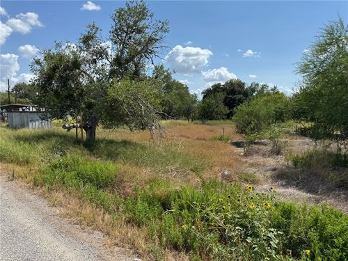 25125 County Road 201, Mathis, TX, 78368-4142 | Card Image
