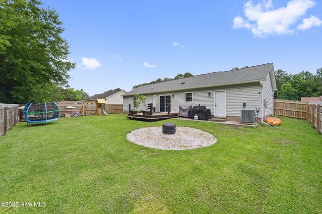 109 King St, House other with 3 bedrooms, 2 bathrooms and 1 parking in Jacksonville NC | Image 42