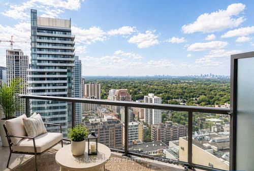 3202-125 Redpath Ave, Toronto, ON, M4S0B5 | Card Image