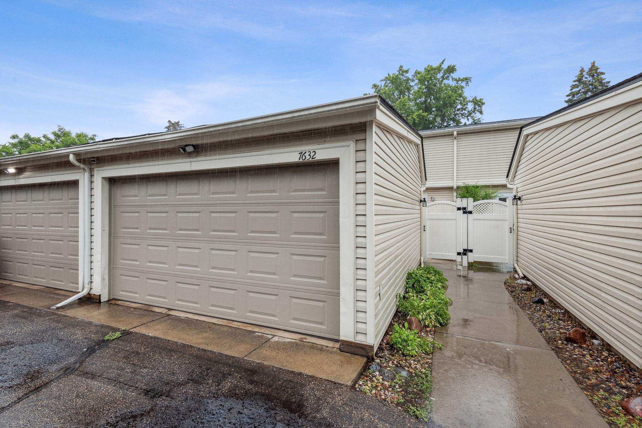 Hampshire Ave, Minneapolis, MN 55428