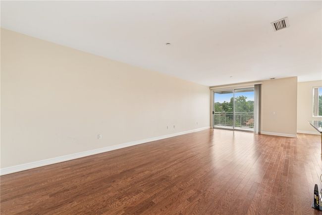 APT-306 - 5570 Centre Ave, Condo with 2 bedrooms, 2 bathrooms and 2 parking in Shadyside PA | Image 10
