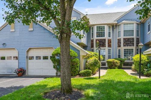 2-B Surrey Ct, Monroe, NJ, 08831-5686 | Card Image