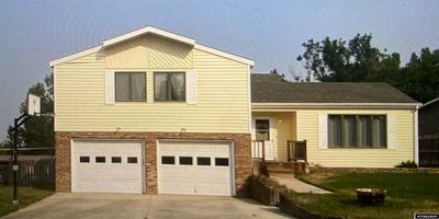 501 Sourdough, House other with 3 bedrooms, 2 bathrooms and null parking in Buffalo WY | Image 1