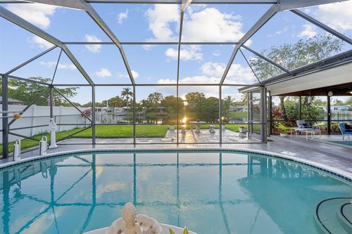 1730 Nw 118th Ave, Pembroke Pines, FL, 33026-1916 | Card Image