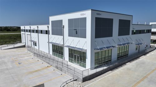 12522 Fm 1625, Creedmoor, TX, 78610-4814 | Card Image