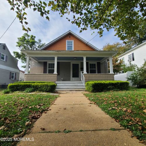 3 Lenoir Ave, Freehold, NJ, 07728-1611 | Card Image