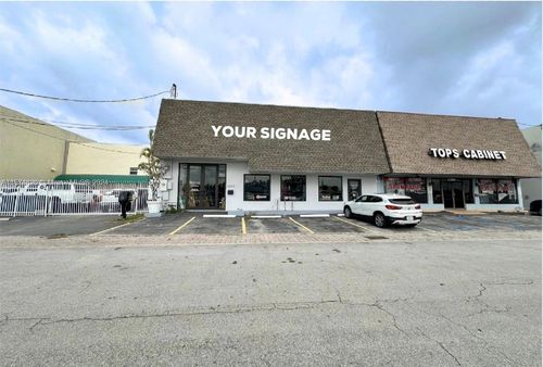 2520 Sw 30th Ave, Hallandale, FL, 33009-3082 | Card Image