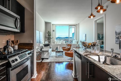 1603-300 Berry St, San Francisco, CA, 94158-1673 | Card Image