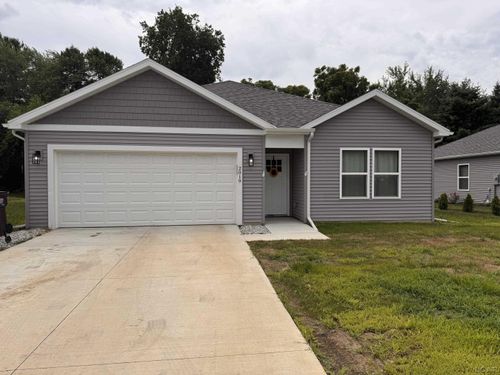 2019 Green Acres Rd, Adrian, MI, 49221-4185 | Card Image