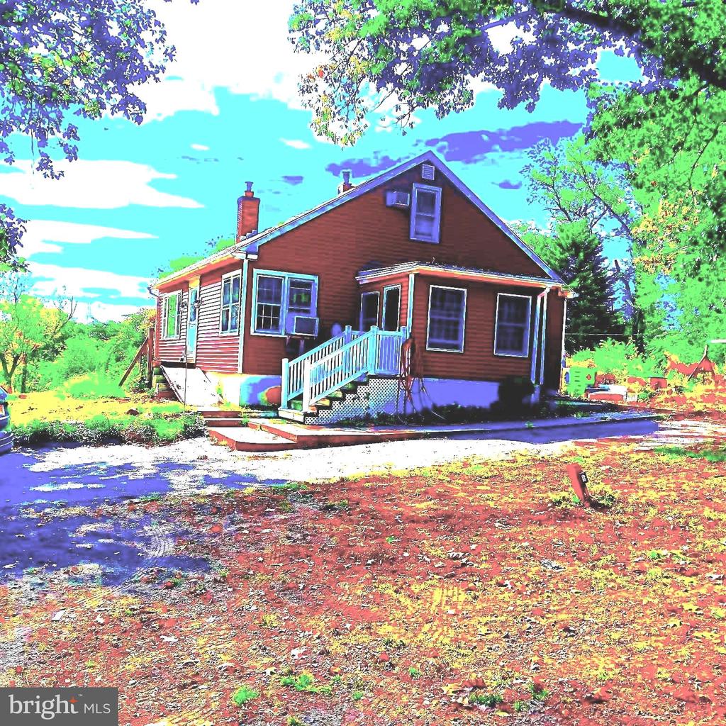 Birch Dr, Mount Laurel, NJ 08054