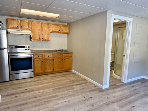 4 Commerce St, Hill, NH, 03243-3155 | Card Image