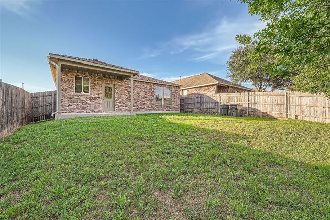 465 Moonwalker Trl, House other with 3 bedrooms, 2 bathrooms and 4 parking in Buda TX | Image 11