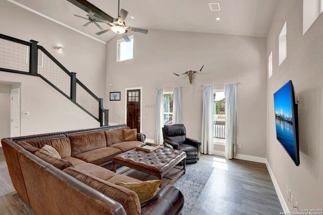 3363 English Crossing Rd, House other with 3 bedrooms, 4 bathrooms and null parking in Bandera TX | Image 10