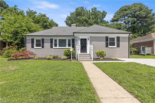 109 Tyler Cres E, Portsmouth, VA, 23707-1220 | Card Image