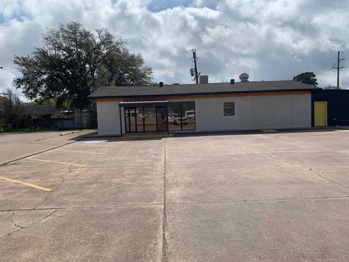 2337 Nederland Ave, Nederland, TX, 77627-6045 | Card Image