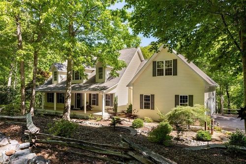 704 Riverbend Rd, Blairsville, GA, 30512-5864 | Card Image