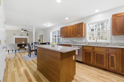 8 Matthews Rd, Swanzey, NH, 03446-3500 | Card Image