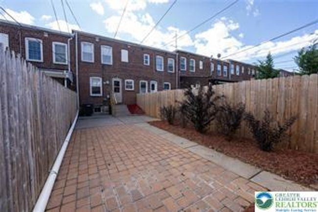 449 E Garrison St, Townhouse with 3 bedrooms, 1 bathrooms and null parking in BETHLEHEM PA | Image 28
