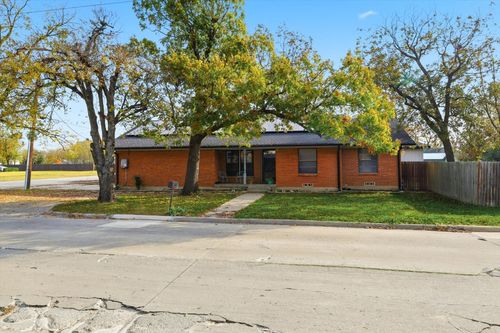 612 N 10th St, Sanger, TX, 76266-4231 | Card Image