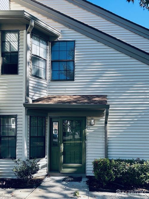 2501 Lighthouse Ln, Parlin, NJ, 08859-2425 | Card Image