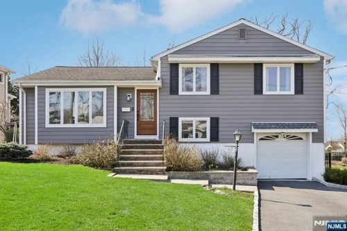 67 Woodland Ave, Verona, NJ, 07044-2542 | Card Image