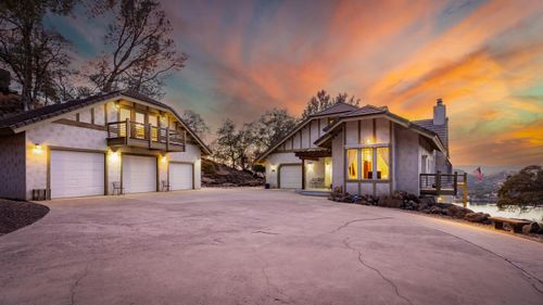 14600 Holman Mountain Rd, Jamestown, CA, 95327-9560 | Card Image