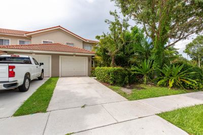 12768 Westhampton Circle, Townhouse with 3 bedrooms, 2 bathrooms and null parking in Wellington FL | Image 2