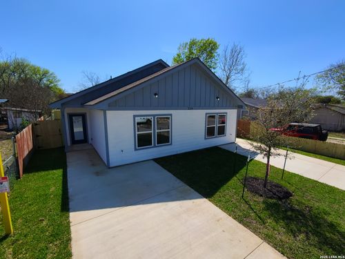214 Pima St, San Antonio, TX, 78211-3840 | Card Image