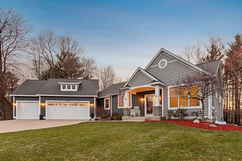 16359 W Willow Dr, Spring Lake, MI, 49456-1070 | Card Image