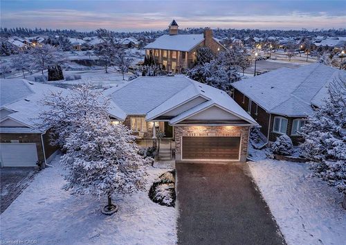 18-152 Devonshire Dr, New Hamburg, ON, N3A4J7 | Card Image