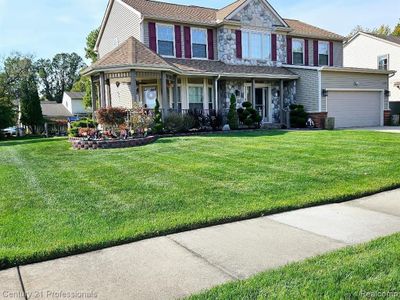 2936 Tanglewood Drive, Home with 3 bedrooms, 2 bathrooms and null parking in Wayne MI | Image 2